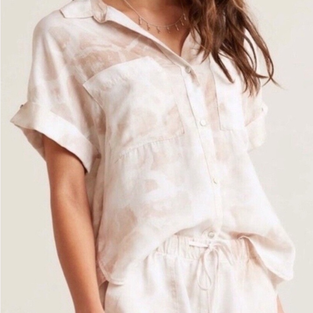 Anthropologie Cream Button-Up Blouse Medium Like New